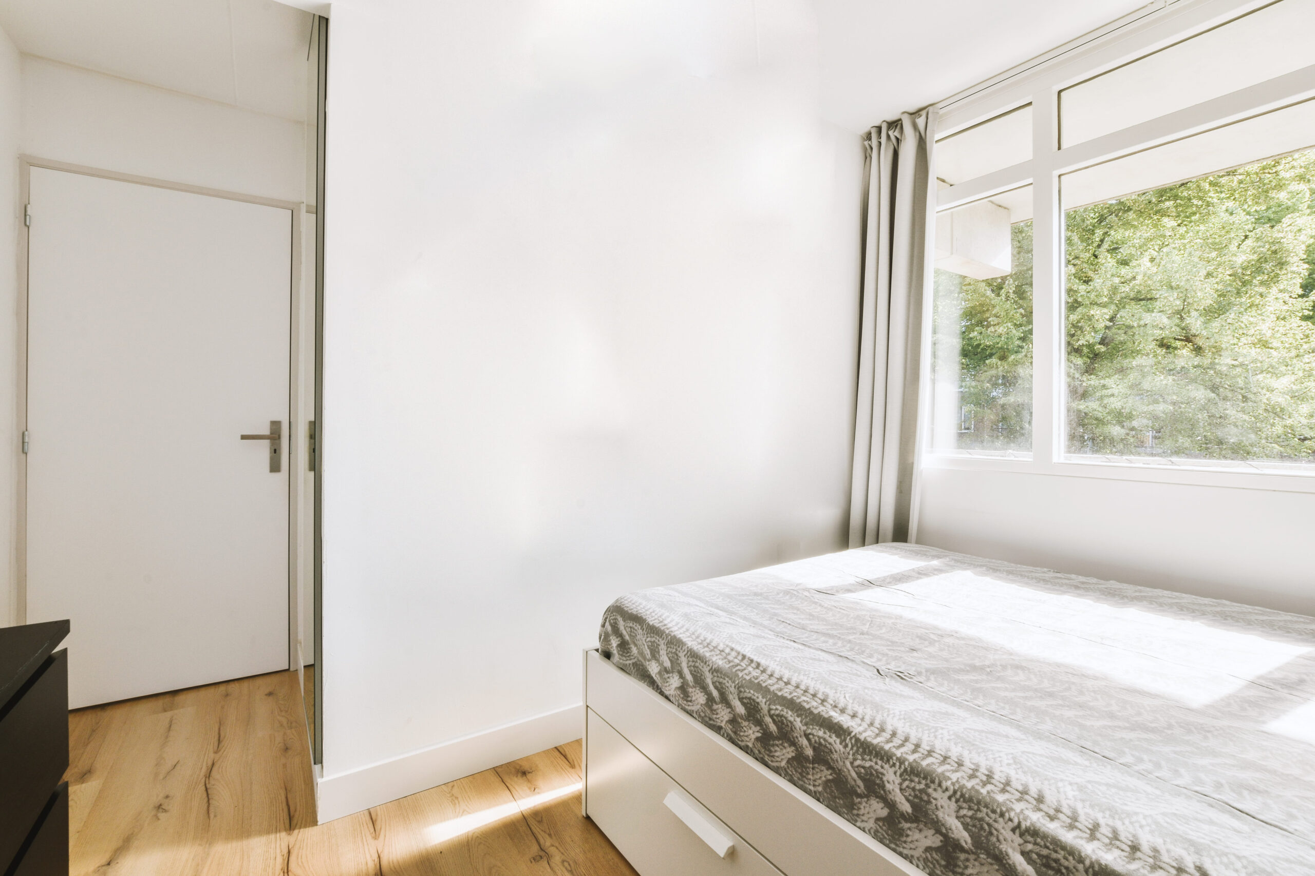 Practical mattress setup for compact bedrooms near Century City
